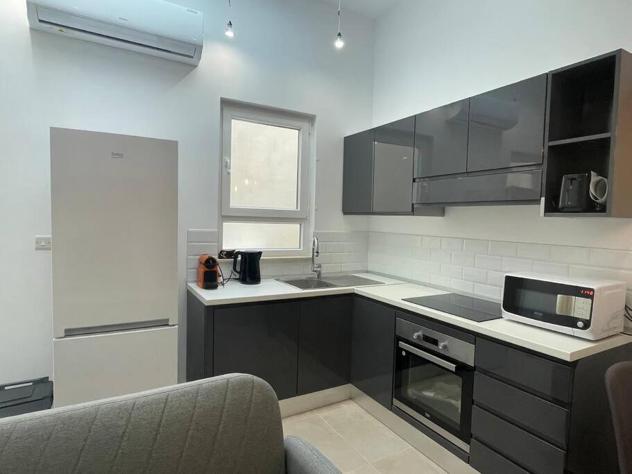 New Two Bedroom Flat Kamila On A Dwell Σλιέμα Εξωτερικό φωτογραφία